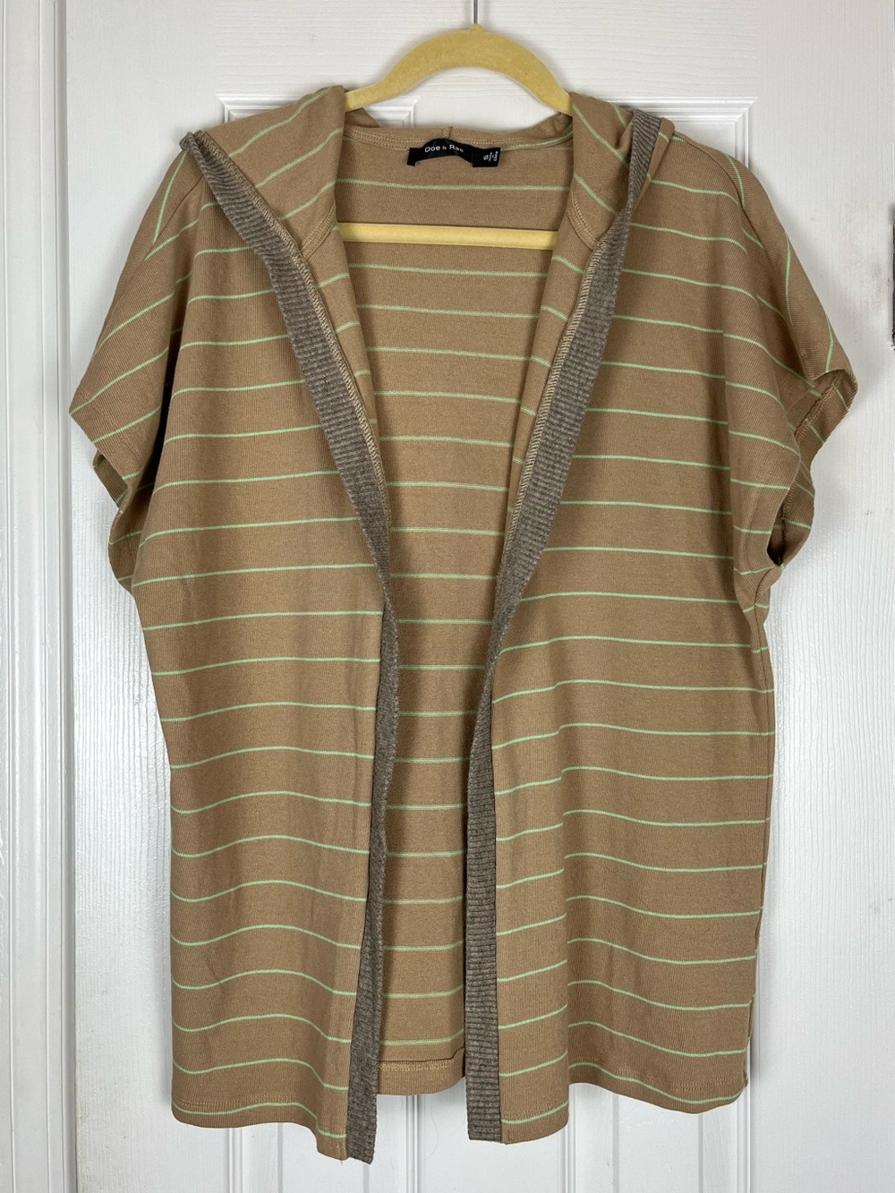Doe & Rae Short Sleeve Open Style Hooded Cardigan Sweater Sz S Sporty